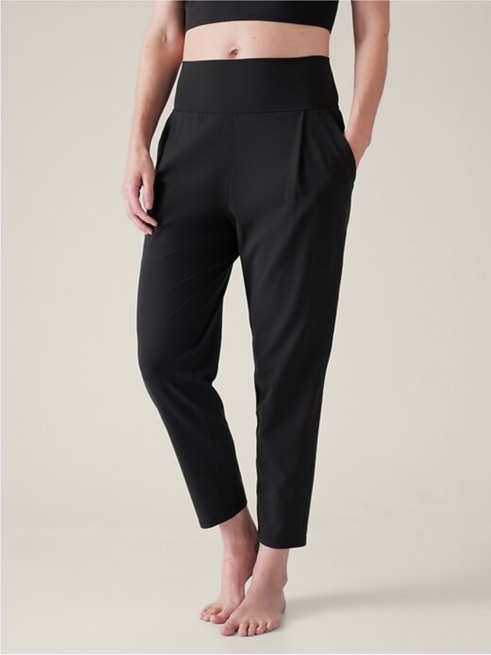 Athleta Women’s Elation Pants Size Medium Black Yoga Workout Athleisure EUC